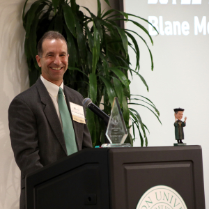 stetson alumni presenting in alumni awards