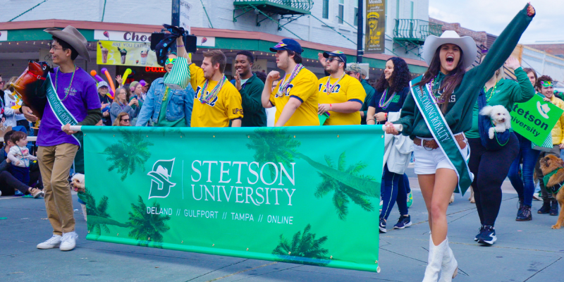 students during stetson university parade in DeLand