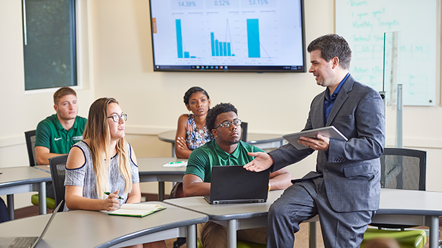 Joe Woodside teaching students