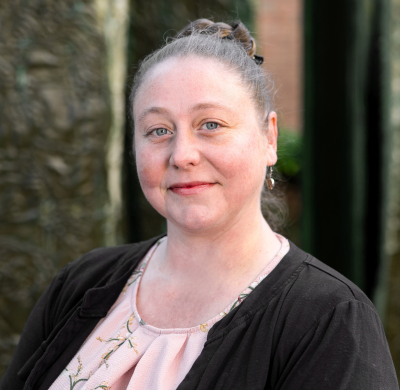 Julie profile picture