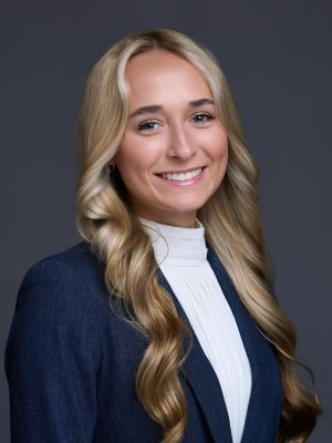 Anna Beal headshot
