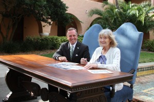 (L-R): Dean Chris Pietruszkiewicz visits with Julia Ruth Stevens at the site where Babe Ruth signed his historic contract at what is today Stetson University College of Law.