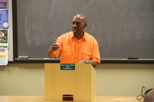Norris Henderson, exonerated after more than 27 years in Angola prison, spoke with Stetson Law students Oct. 28. Photo by Karun Rivero.