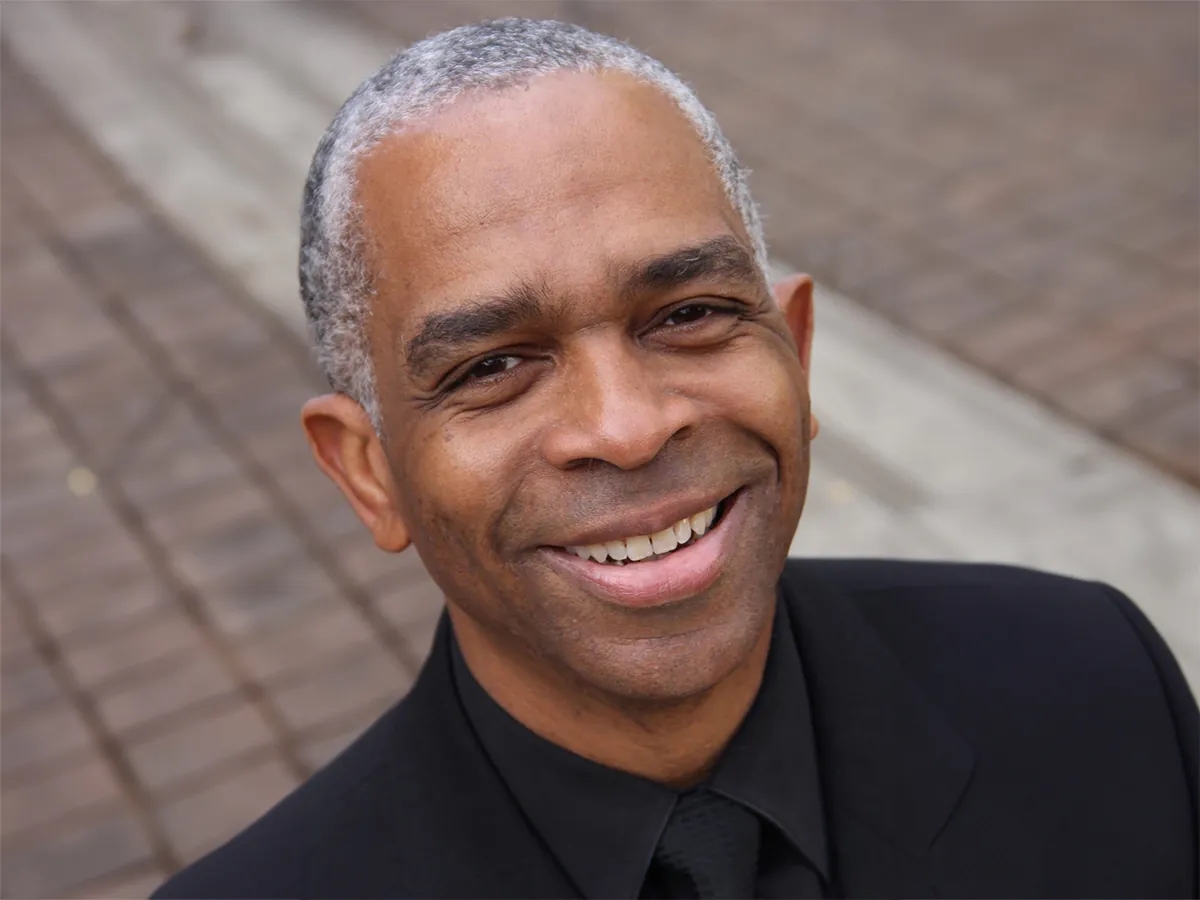 rodney-dorsey-headshot.jpeg