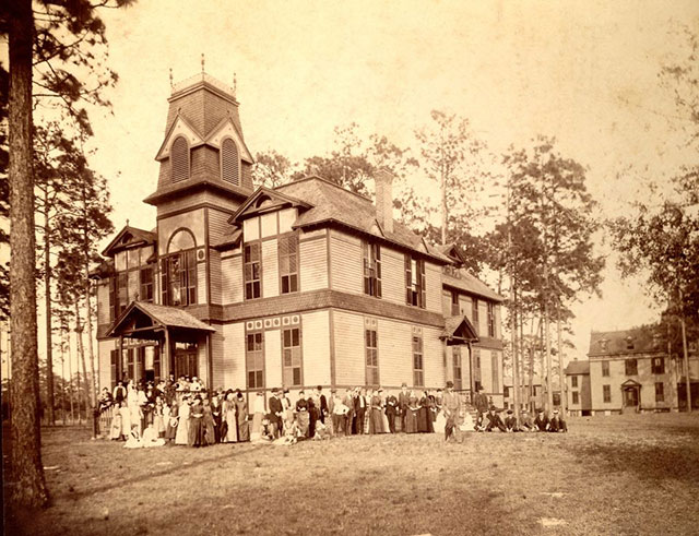 First academic building at DeLand campus, DeLand Hall