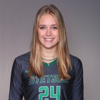 Lauren Domel headshot