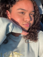 Elle Rivera profile picture