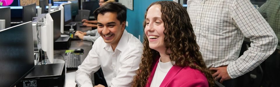 business tudents on their computers