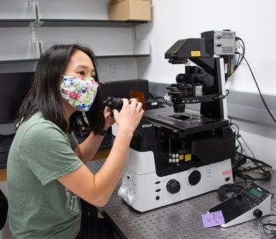 Assistant Biology Professor Lynn Kee, PhD, talks about Stetson's inverted fluorescent microscope system, for Year in Review for 2021